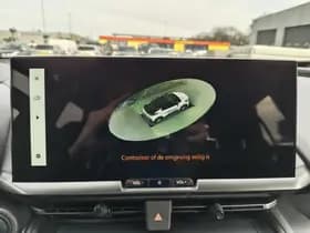 Toyota C-HR thumbnail 19