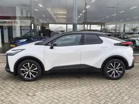 Toyota C-HR thumbnail 3