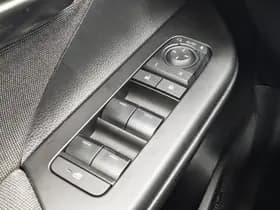 Toyota C-HR thumbnail 25