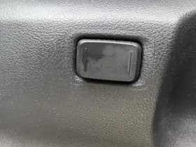 Toyota C-HR thumbnail 29