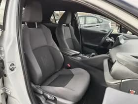Toyota C-HR thumbnail 30