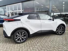 Toyota C-HR thumbnail 5