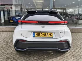 Toyota C-HR thumbnail 7