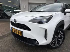 Toyota Yaris Cross thumbnail 2