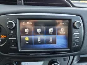 Toyota Yaris thumbnail 16