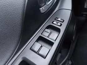 Toyota Yaris thumbnail 24