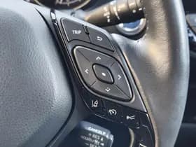 Toyota C-HR thumbnail 13