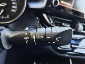 Toyota C-HR thumbnail 15