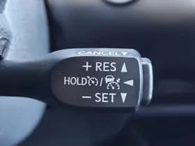 Toyota C-HR thumbnail 16