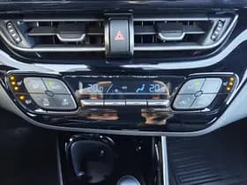 Toyota C-HR thumbnail 21