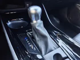 Toyota C-HR thumbnail 23
