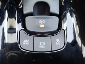 Toyota C-HR thumbnail 24