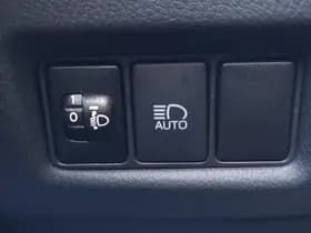 Toyota C-HR thumbnail 26