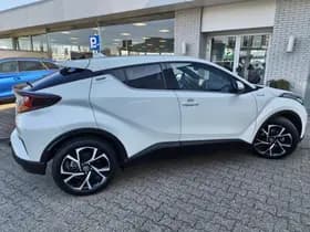 Toyota C-HR thumbnail 5