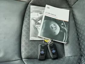 Toyota C-HR thumbnail 44