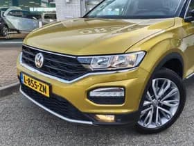 Volkswagen T-Roc thumbnail 2