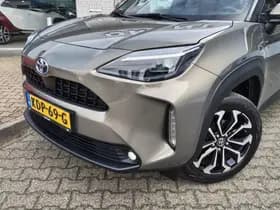 Toyota Yaris Cross thumbnail 2