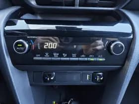 Toyota Yaris Cross thumbnail 18