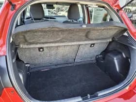 Toyota Yaris thumbnail 30