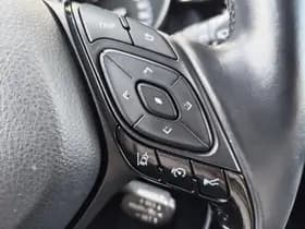 Toyota C-HR thumbnail 14