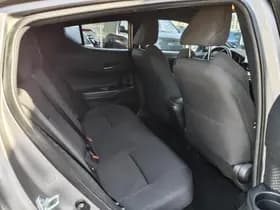 Toyota C-HR thumbnail 30
