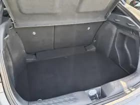 Toyota C-HR thumbnail 32
