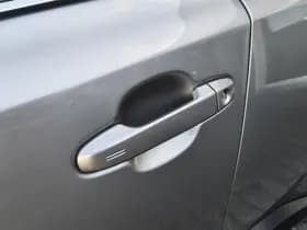 Toyota C-HR thumbnail 37