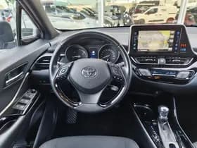 Toyota C-HR thumbnail 8