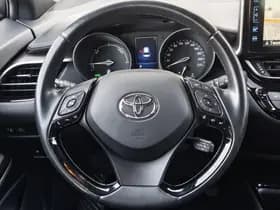 Toyota C-HR thumbnail 9