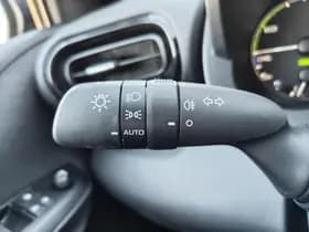 Toyota Yaris thumbnail 11