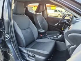 Toyota Yaris thumbnail 24