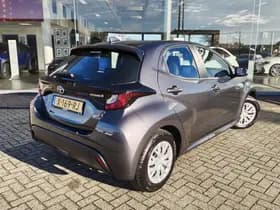 Toyota Yaris thumbnail 4