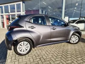 Toyota Yaris thumbnail 5