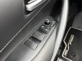 Toyota Corolla thumbnail 24