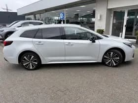 Toyota Corolla thumbnail 4