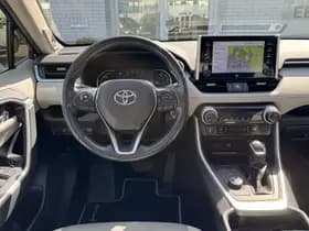 Toyota RAV4 thumbnail 18