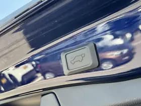 Toyota RAV4 thumbnail 5