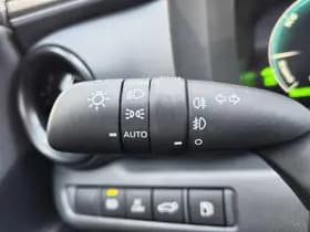 Toyota C-HR thumbnail 11