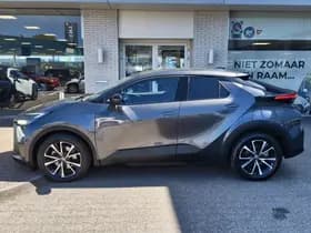 Toyota C-HR thumbnail 3