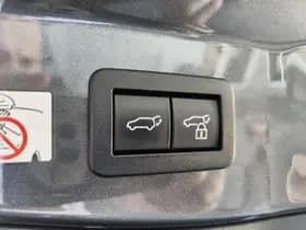 Toyota C-HR thumbnail 33
