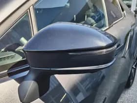 Toyota C-HR thumbnail 36