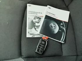 Toyota C-HR thumbnail 40