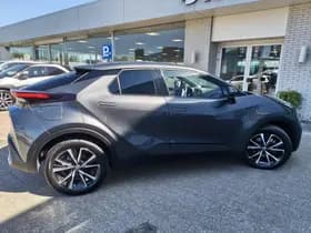 Toyota C-HR thumbnail 5