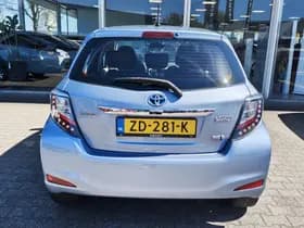 Toyota Yaris thumbnail 7