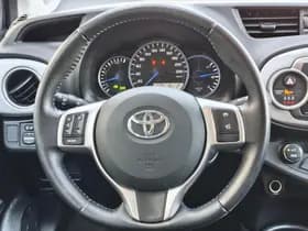 Toyota Yaris thumbnail 9