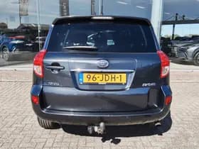 Toyota RAV4 thumbnail 7