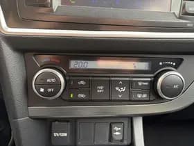 Toyota Auris thumbnail 21
