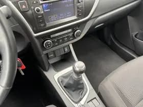 Toyota Auris thumbnail 23