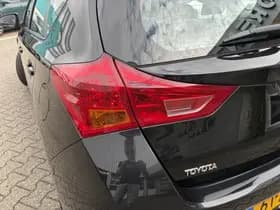 Toyota Auris thumbnail 34