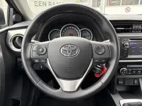 Toyota Auris thumbnail 9